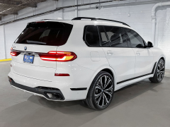 Photo of the vehicle BMW X7