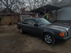 Сүрөт унаа Mercedes-Benz W124