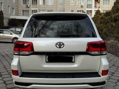 Сүрөт унаа Toyota Land Cruiser