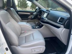 Сүрөт унаа Toyota Highlander