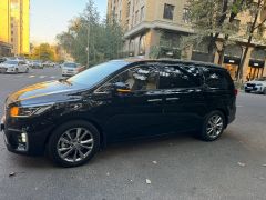 Фото авто Kia Carnival