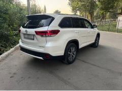 Сүрөт унаа Toyota Highlander