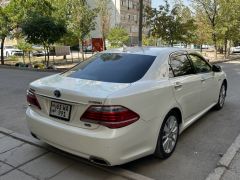 Photo of the vehicle Toyota Crown