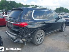 Photo of the vehicle BMW X7