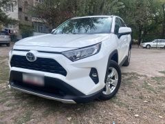 Сүрөт унаа Toyota RAV4