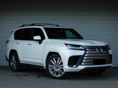 Photo of the vehicle Lexus LX