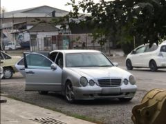 Сүрөт унаа Mercedes-Benz E-Класс