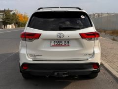 Сүрөт унаа Toyota Highlander