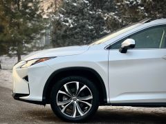 Photo of the vehicle Lexus RX