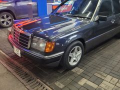 Сүрөт унаа Mercedes-Benz W124