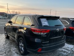 Photo of the vehicle Toyota Highlander