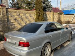 Photo of the vehicle BMW 5 Series