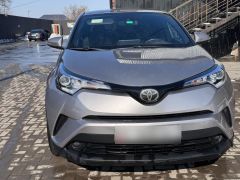 Фото авто Toyota C-HR