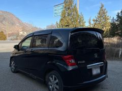 Фото авто Honda Freed