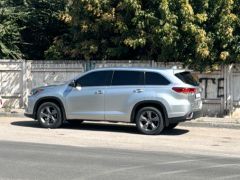 Сүрөт унаа Toyota Highlander