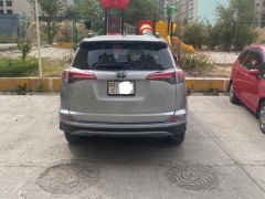 Сүрөт унаа Toyota RAV4