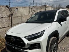 Сүрөт унаа Toyota RAV4