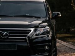 Photo of the vehicle Lexus LX