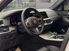 Photo of the vehicle BMW X5