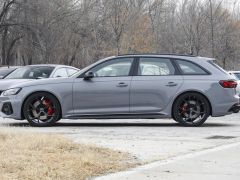 Сүрөт унаа Audi RS 4