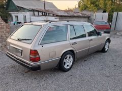 Сүрөт унаа Mercedes-Benz W124