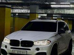 Photo of the vehicle BMW X5