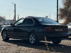 Photo of the vehicle BMW 5 Series