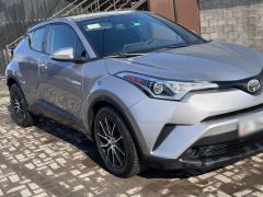 Фото авто Toyota C-HR