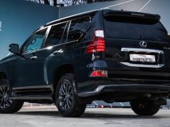 Photo of the vehicle Lexus GX