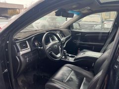 Photo of the vehicle Toyota Highlander