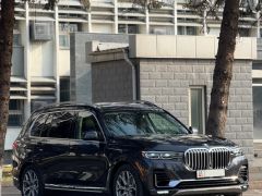 Photo of the vehicle BMW X7