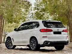 Photo of the vehicle BMW X5