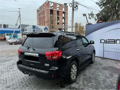 Сүрөт унаа Toyota Sequoia