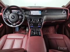 Фото авто Rolls-Royce Cullinan