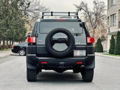 Фото авто Toyota FJ Cruiser