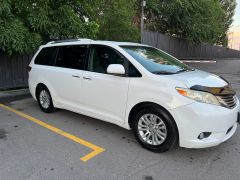 Сүрөт унаа Toyota Sienna