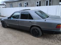 Photo of the vehicle Mercedes-Benz W124