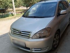 Сүрөт унаа Toyota Avensis Verso