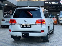 Photo of the vehicle Toyota Land Cruiser