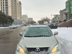 Photo of the vehicle Lexus RX