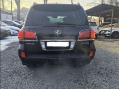 Photo of the vehicle Lexus LX