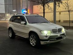 Photo of the vehicle BMW X5