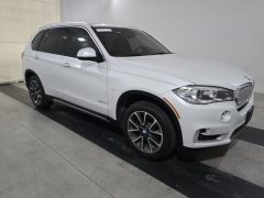 Photo of the vehicle BMW X5