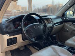 Photo of the vehicle Lexus GX