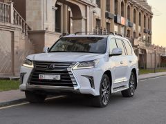 Photo of the vehicle Lexus LX