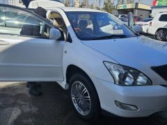 Сүрөт унаа Toyota Harrier