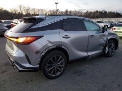 Photo of the vehicle Lexus RX