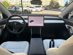 Фото авто Tesla Model 3