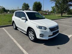 Сүрөт унаа Toyota RAV4