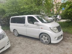 Сүрөт унаа Nissan Elgrand